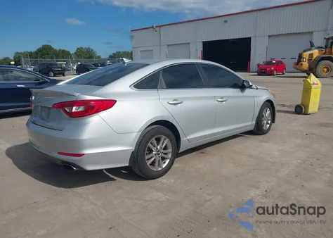 2017 Hyundai Sonata Se z USA, uszkodzony, nr VIN 5NPE24AF3HH460617